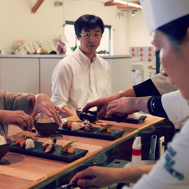 写真：メニュー開発 キッチン